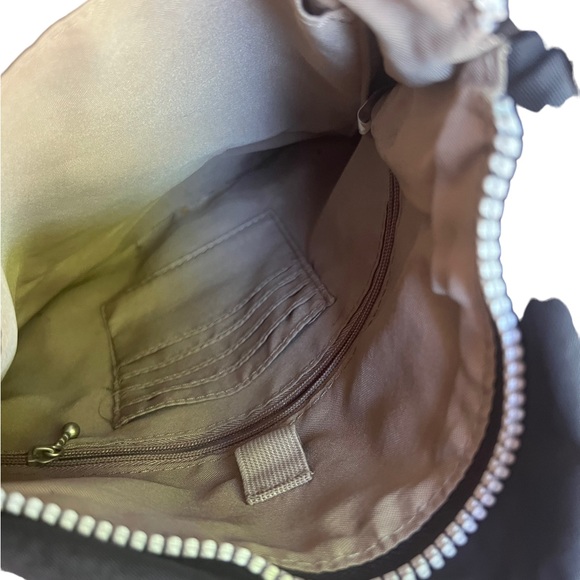 Baggallini cross body bag excellent condition multiple zipper compartments black - Picture 6 of 7